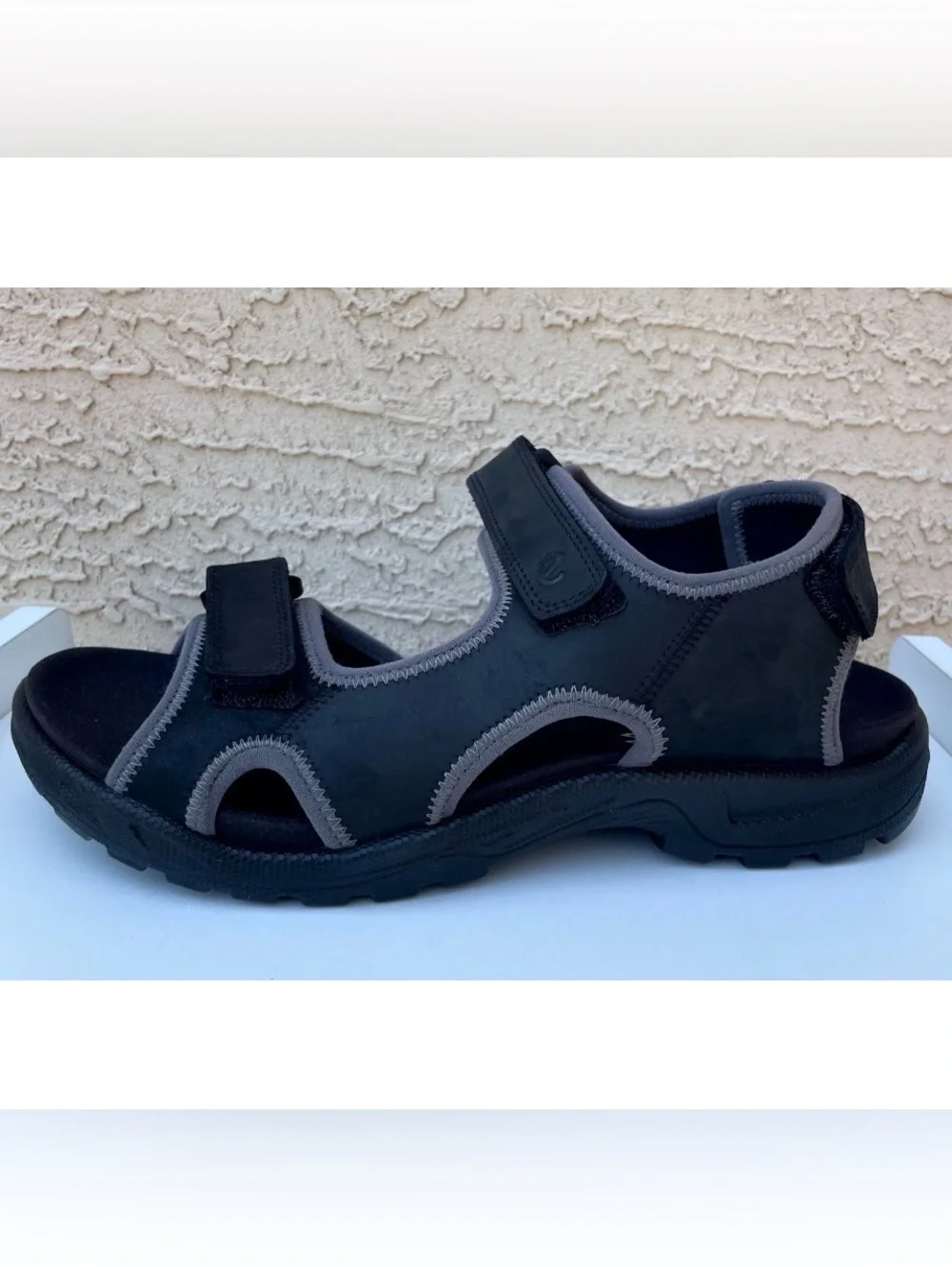 ECCO Onroads 3 Straps Mens Sz US 9-9.5 EU 43 Black Hiking Walking Water Sandals